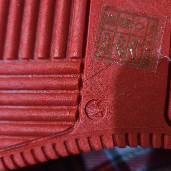 SHEIN Red Graphic Men's Sneakers - Picture 5 of 6